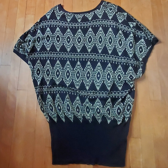 Venus Black and Gold Print Top - Picture 7 of 7